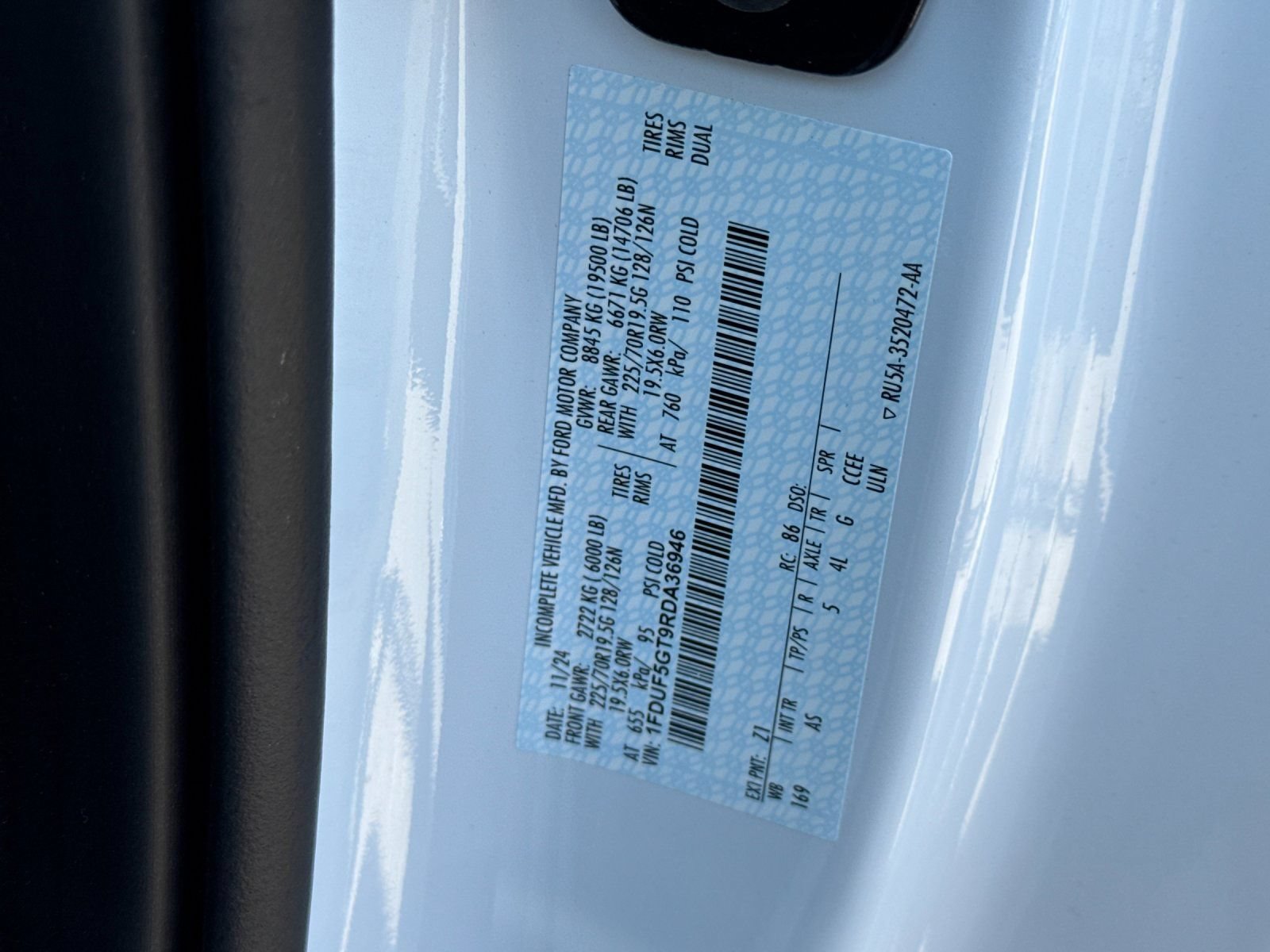 Used 2024 Ford F550 2WD Regular Cab Super Duty image 31