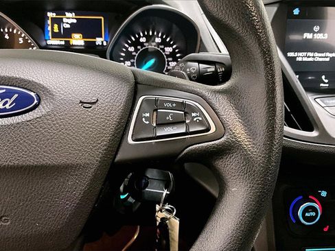 Used 2017 Ford Escape SE w/ Equipment Group 201A image 12