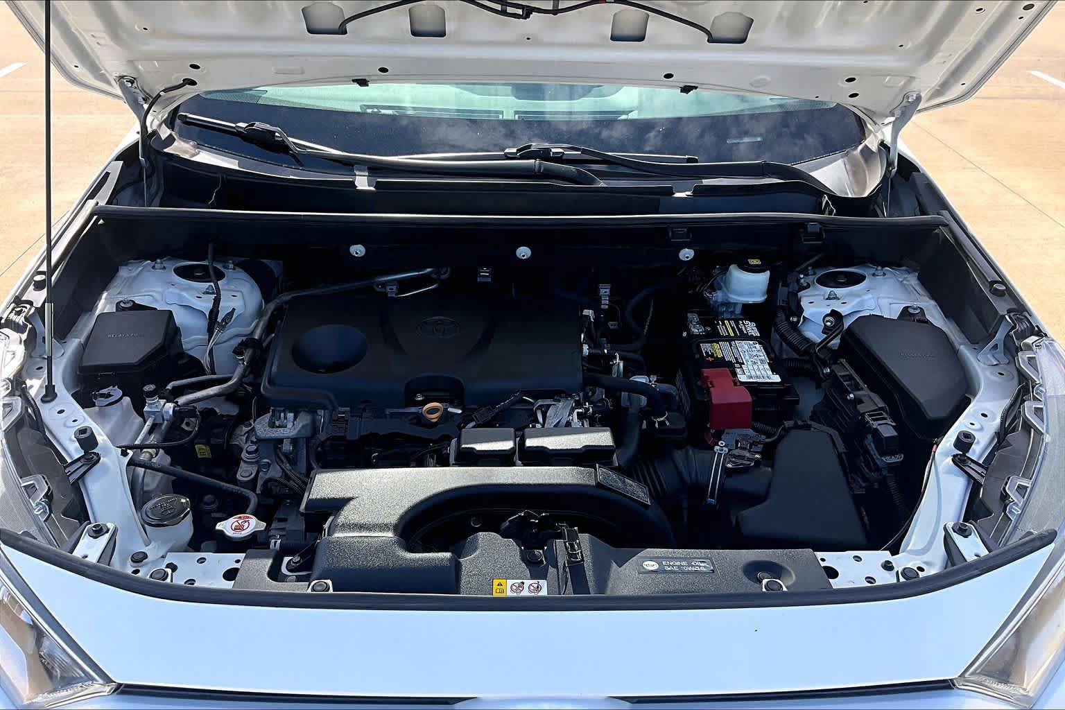 Used 2019 Toyota RAV4 XLE FWD image 32