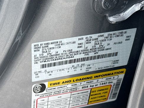 Used 2024 Ford Expedition Limited image 35