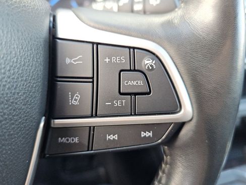 Used 2022 Toyota Highlander Limited image 17