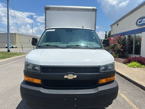 Used 2021 Chevrolet Express 3500 RWD image 10