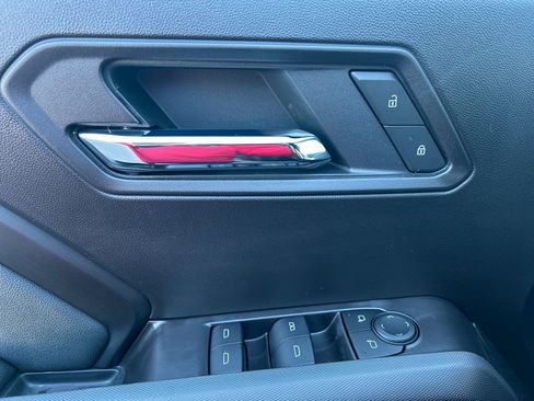 New 2026 GMC Canyon Elevation w/ LPO, Black Badging Package image 16