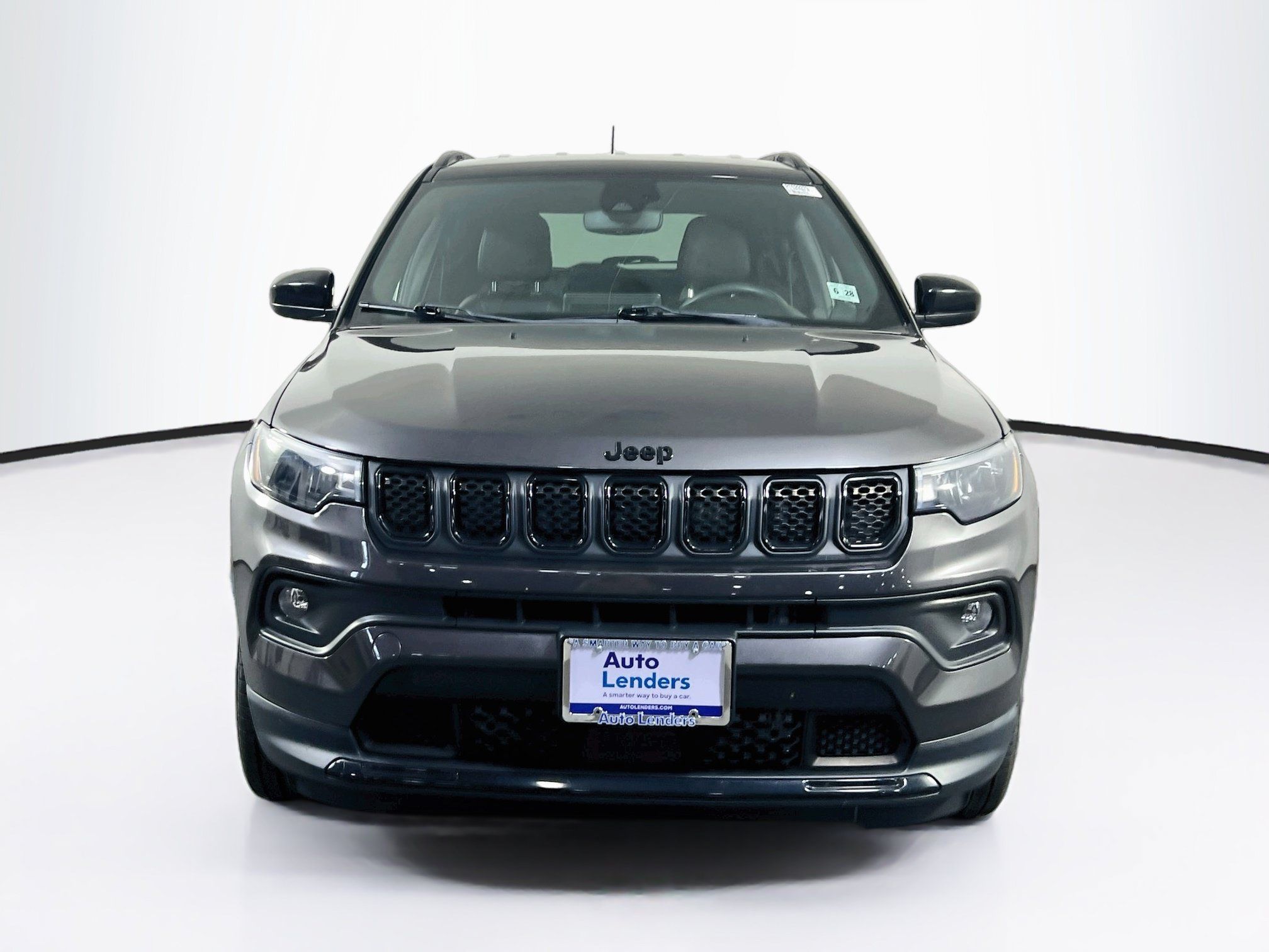 Used 2023 Jeep Compass Latitude AWD/4WD image 2