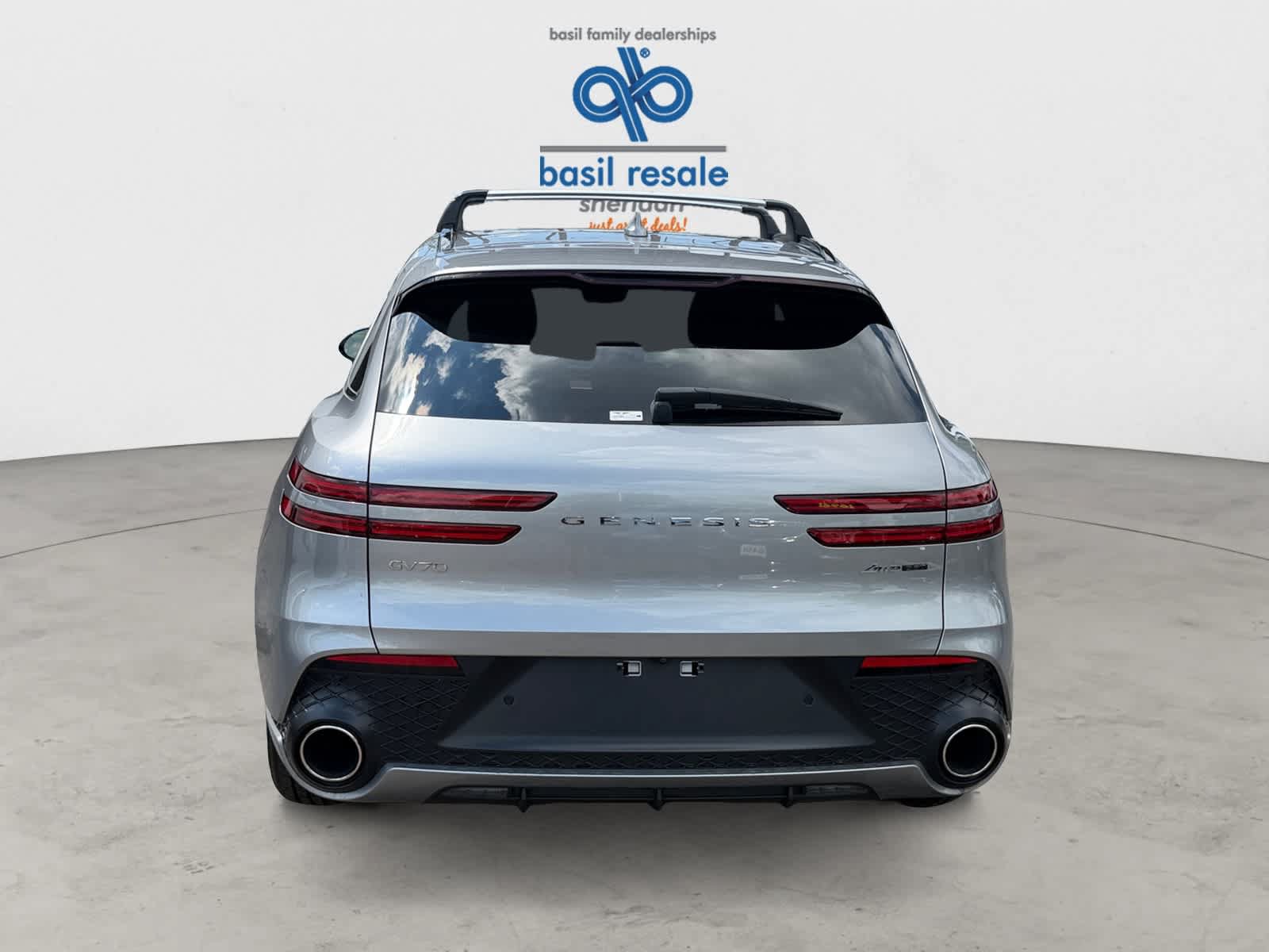 Used 2025 Genesis GV70 3.5T Sport AWD/4WD image 5