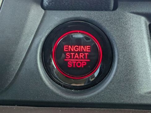 Used 2024 Honda Pilot Elite image 39