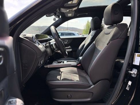 Used 2026 Mercedes-Benz GLB 250 4MATIC image 15