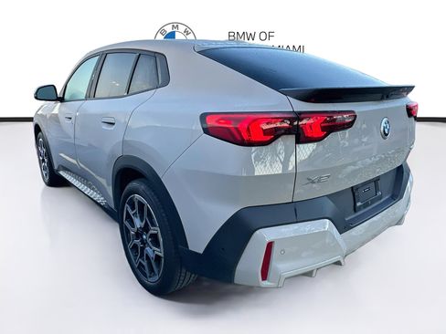 Used 2026 BMW X2 xDrive28i AWD/4WD image 4