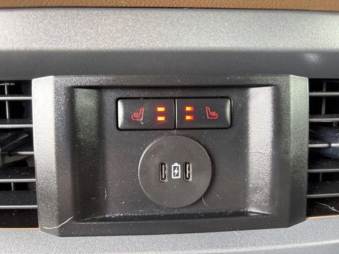 Used 2025 Ford F250 Lariat w/ Lariat Ultimate Package AWD/4WD image 56
