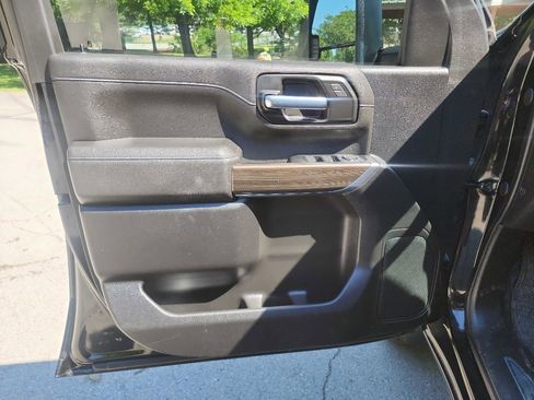Used 2022 Chevrolet Silverado 2500 LT w/ Convenience Package AWD/4WD image 14