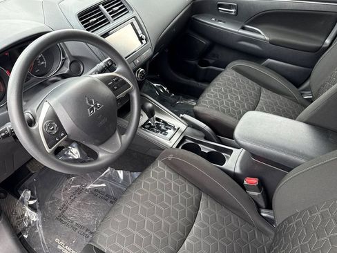 Used 2025 Mitsubishi Outlander Sport ES image 10