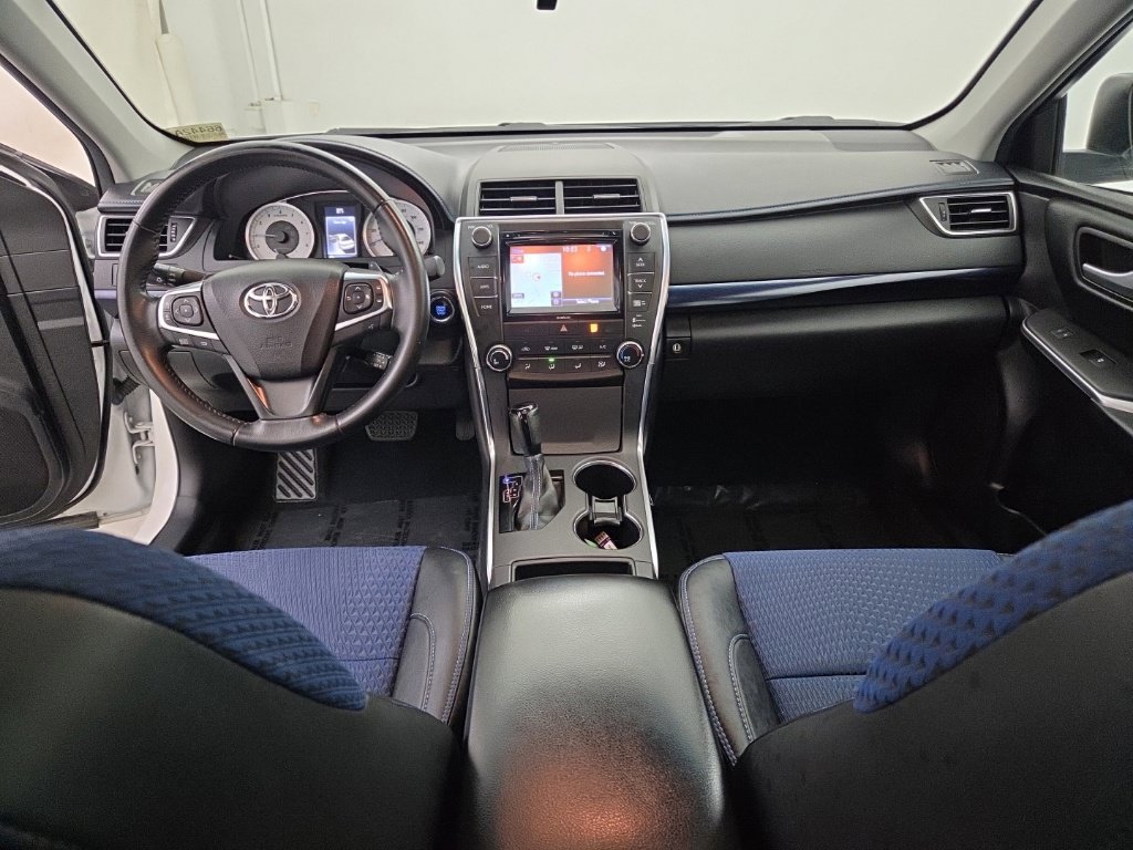 Used 2016 Toyota Camry SE FWD image 21