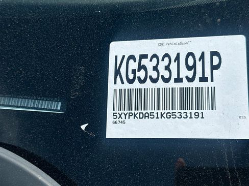 Used 2019 Kia Sorento SX image 3