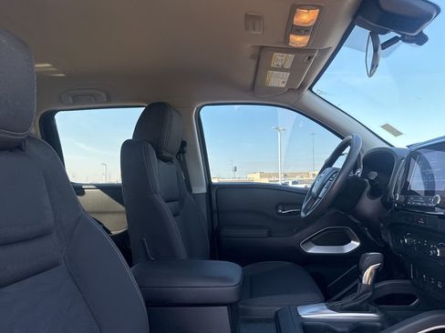 Certified 2022 Nissan Frontier SV w/ Technology Package image 18