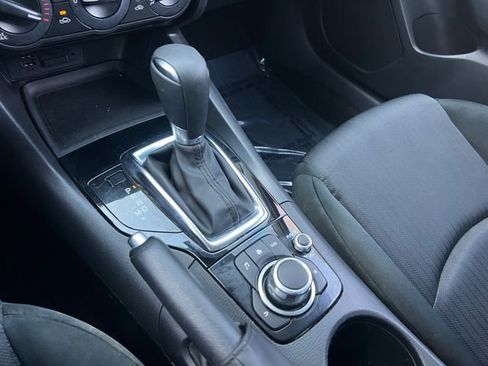 Used 2016 MAZDA MAZDA3 i Sport image 24