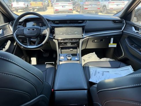 New 2026 Jeep Grand Cherokee L Limited w/ Limited Altitude Package AWD/4WD image 28