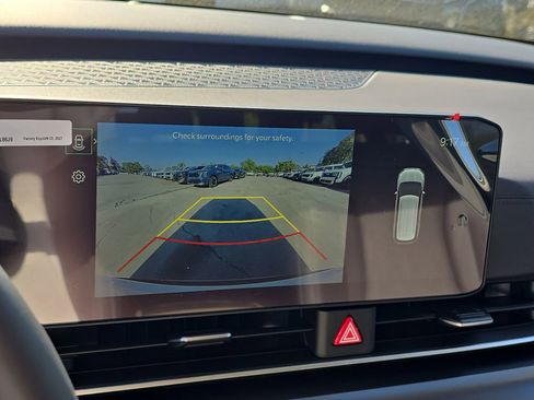 New 2026 Kia Carnival FWD image 24