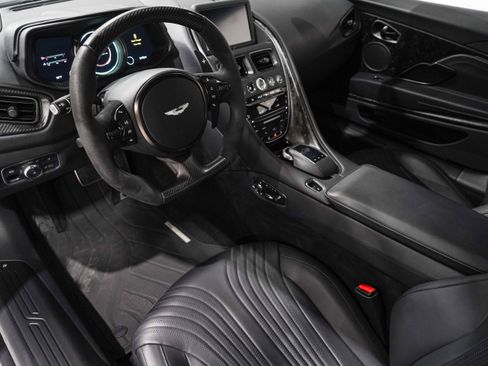 Used 2023 Aston Martin DB11 V12 RWD image 2