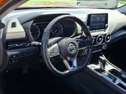 Used 2023 Nissan Sentra SR w/ SR Premium Package FWD image 17