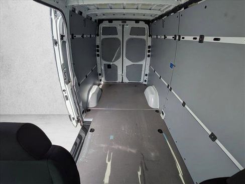 Used 2024 Mercedes-Benz Sprinter 2500 image 19