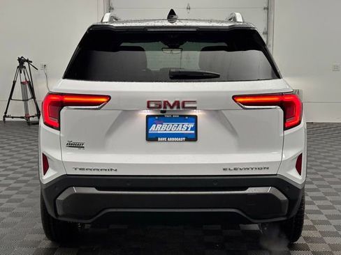 New 2026 GMC Terrain Elevation FWD image 10