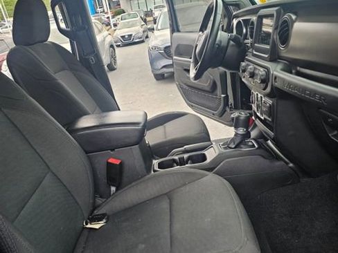 Used 2020 Jeep Wrangler Unlimited Sport S image 17