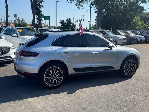 Used 2018 Porsche Macan S AWD/4WD image 3