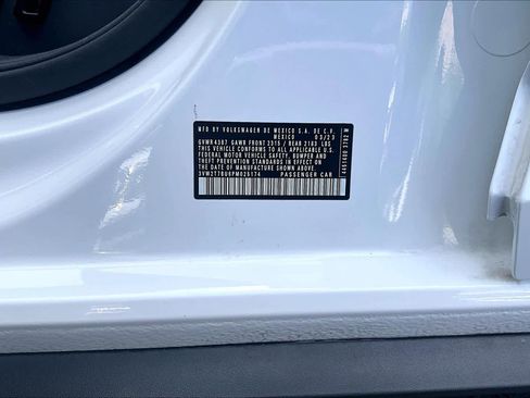 Certified 2023 Volkswagen Jetta GLI Autobahn image 34