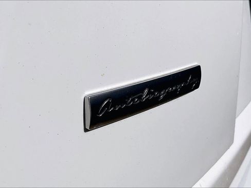 Used 2019 Land Rover Range Rover Long Wheelbase Autobiography image 10