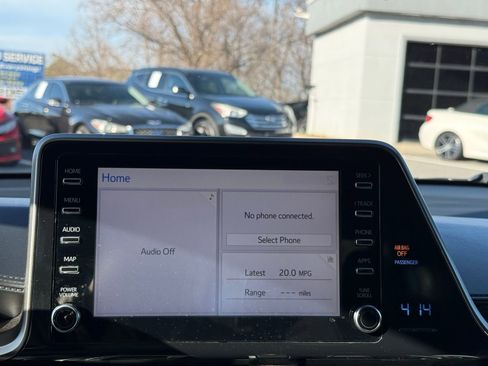 Used 2019 Toyota C-HR XLE image 20