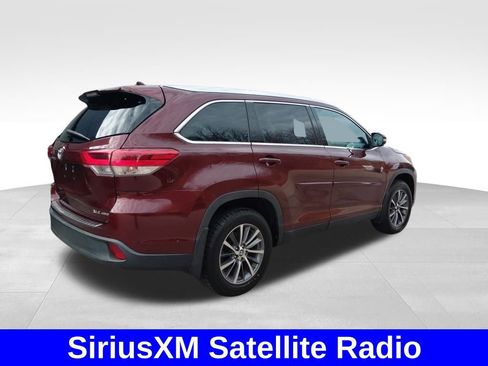 Used 2019 Toyota Highlander XLE image 5