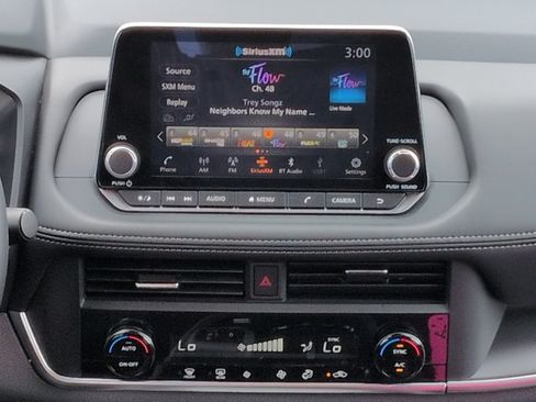 Certified 2026 Nissan Rogue SV FWD image 18