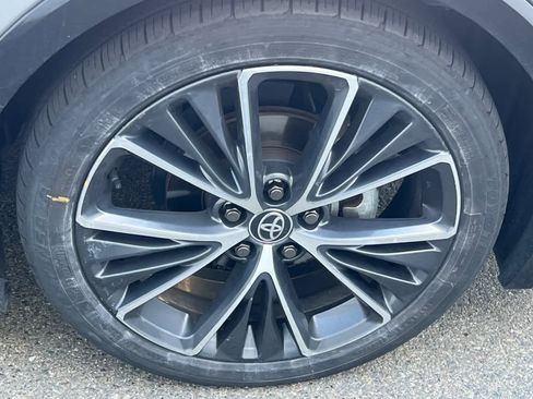 Used 2024 Toyota Prius Limited w/ Limited Premium Package image 15