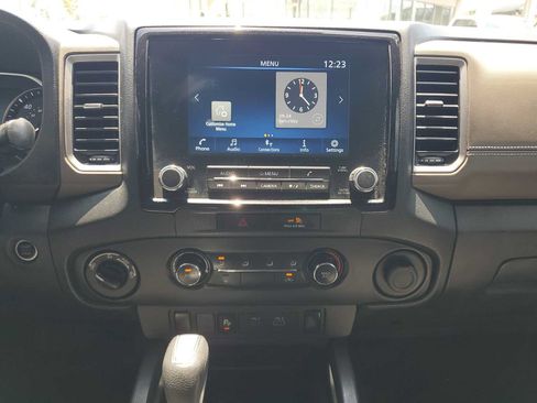 Used 2023 Nissan Frontier SV w/ Technology Package AWD/4WD image 12