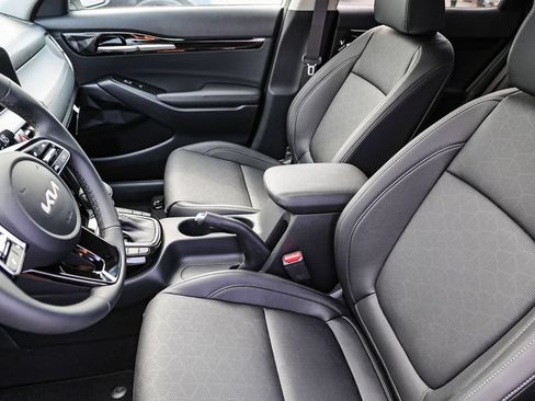 Certified 2026 Kia Seltos EX w/ EX Sunroof Package AWD/4WD image 15