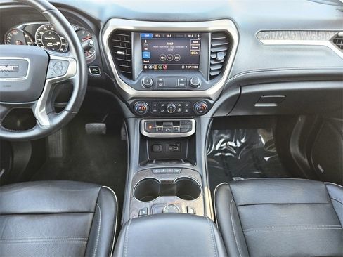 Used 2020 GMC Acadia Denali image 11