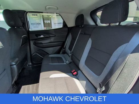 Used 2025 Chevrolet TrailBlazer LT w/ Convenience Package AWD/4WD image 25