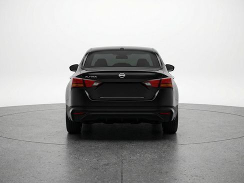 Used 2025 Nissan Altima 2.5 SV FWD image 7