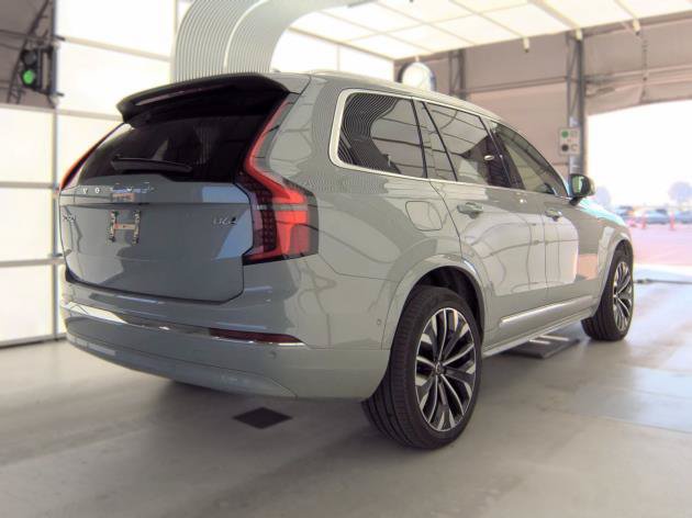 Certified 2026 Volvo XC90 B6 Plus AWD/4WD image 3