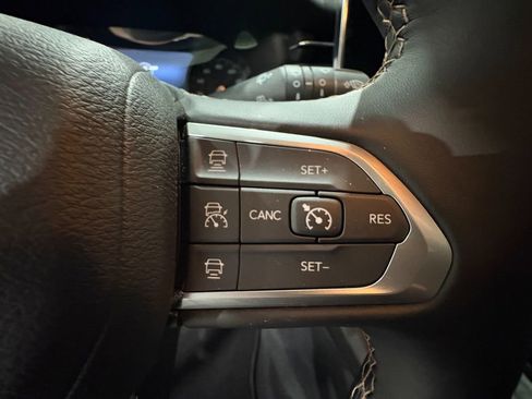 Used 2022 Jeep Compass Limited AWD/4WD image 15