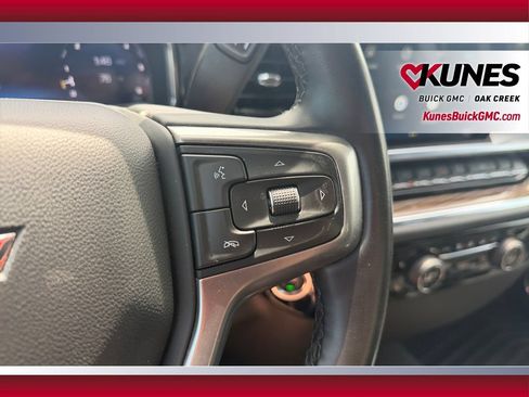 Used 2025 Chevrolet Silverado 1500 LT AWD/4WD image 18