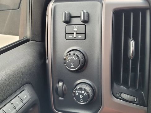 Used 2018 GMC Sierra 1500 SLT AWD/4WD image 21
