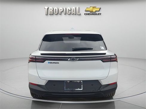 New 2026 Chevrolet Equinox EV LT image 4