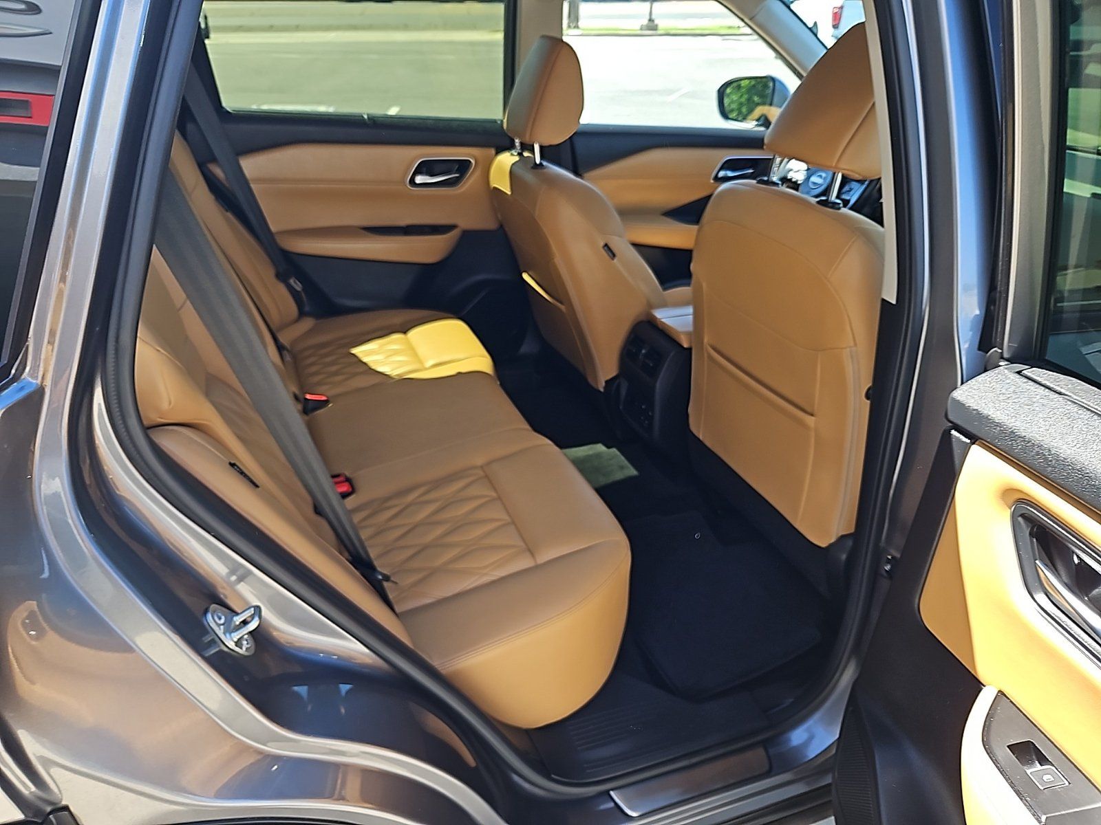 Used 2023 Nissan Rogue Platinum w/ Platinum Premium Package FWD image 11