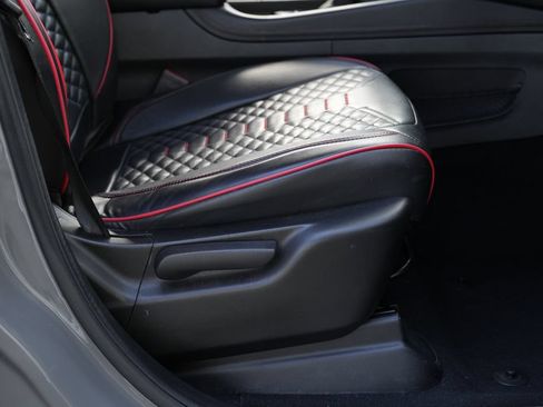 Used 2024 Dodge Durango R/T RWD image 33