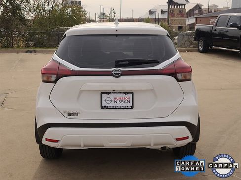 Certified 2025 Nissan Kicks Play S image 3