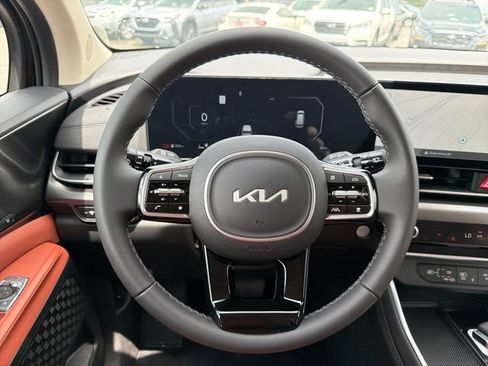 New 2026 Kia Carnival SX w/ SX Dark Edition Package FWD image 10