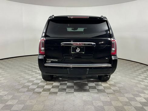 Used 2019 GMC Yukon Denali image 8
