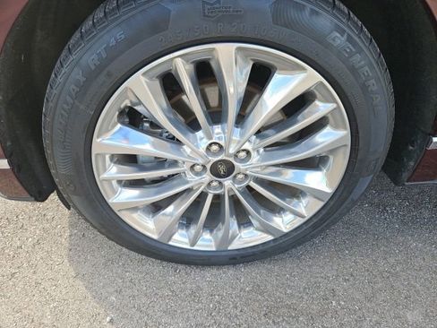Used 2020 Ford Edge Titanium w/ Equipment Group 301A AWD/4WD image 10