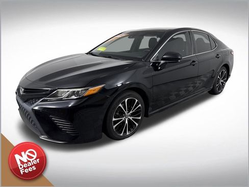 Used 2020 Toyota Camry SE image 8